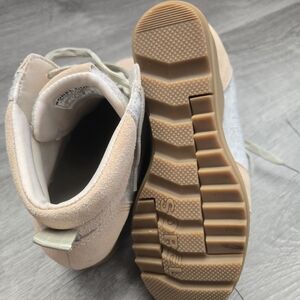 Sorel Boots in Tan and Gray